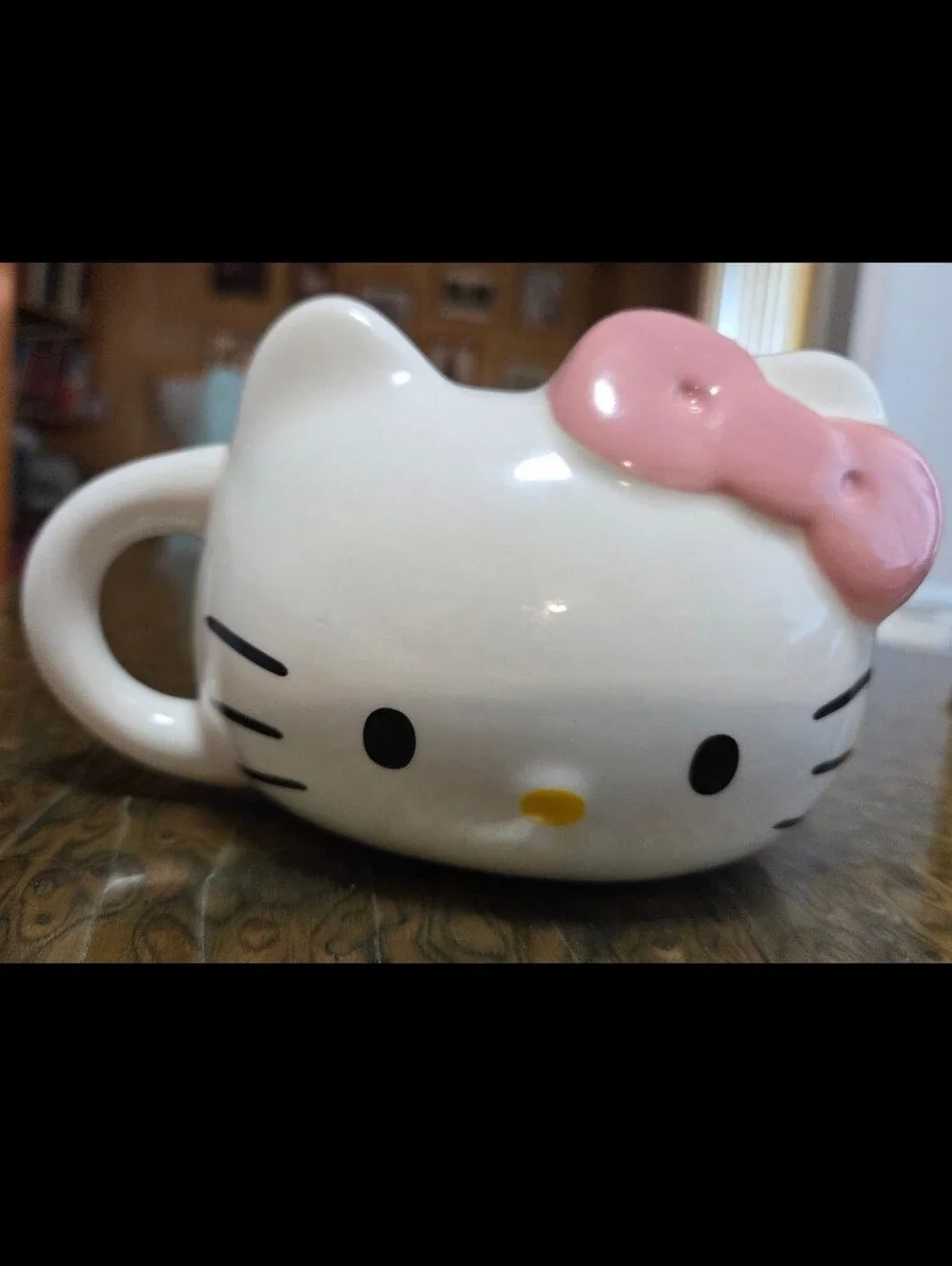 Hello Kitty White Ceramic Candles